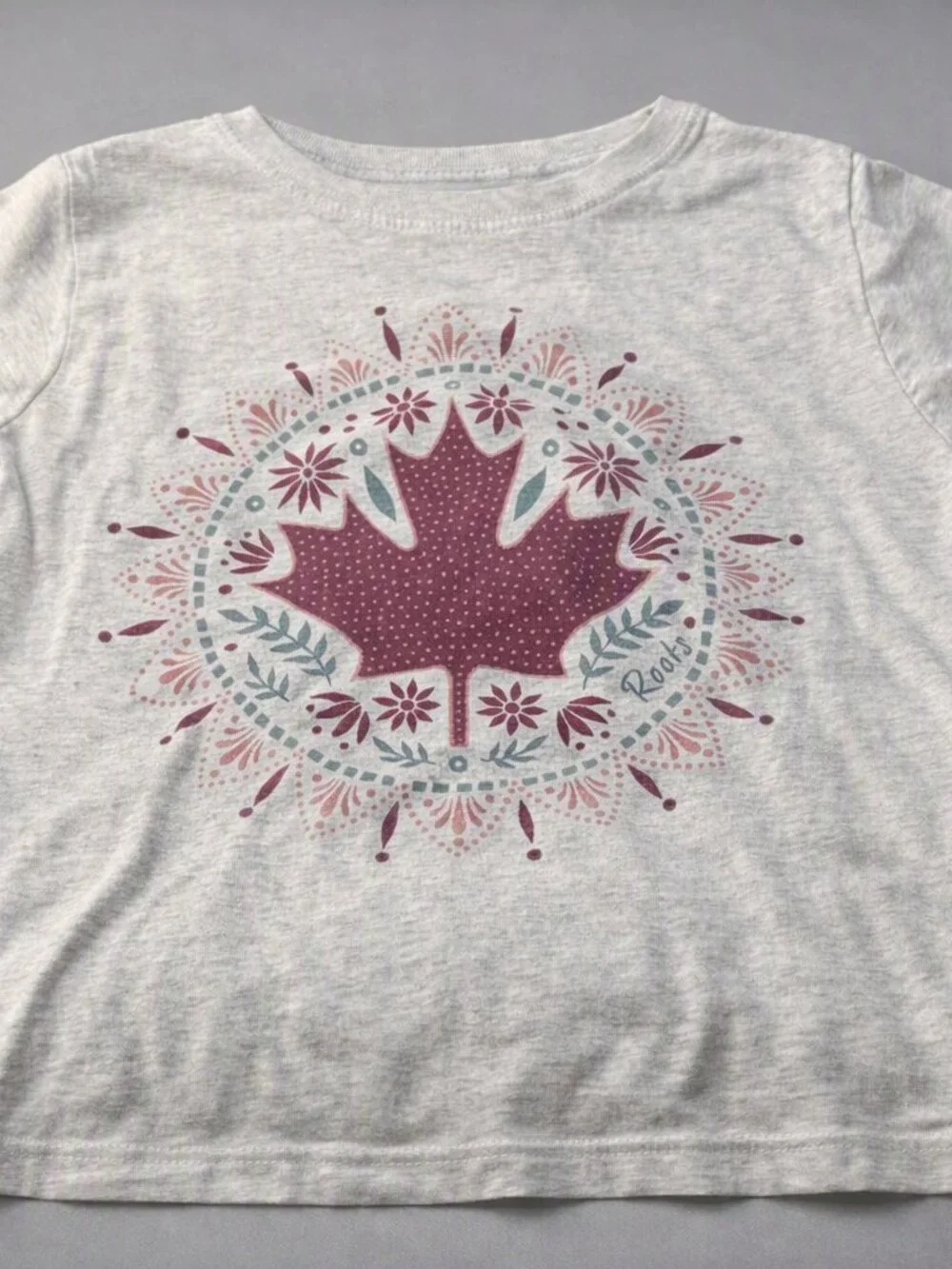 Gray T-Shirt with a Maroon Leaf Size (5-6)